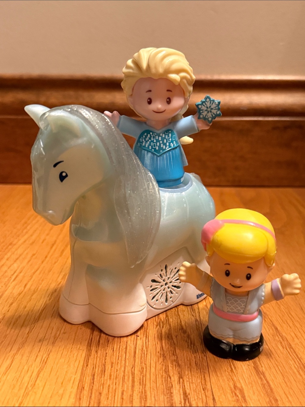 Fisher-Price Little People Disney Frozen Elsa Light-Up Nokk HTF Lights & Sounds